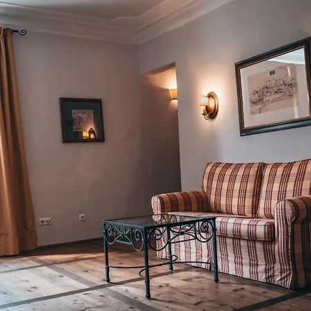 Hotell Goldener Engl 4*