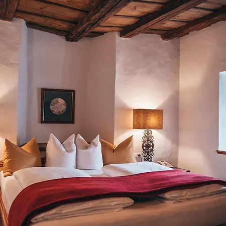 Goldener Engl Hall in Tirol