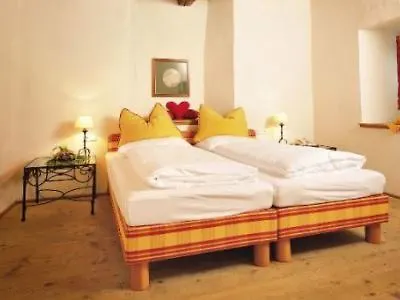 Goldener Engl Hotell Hall in Tirol