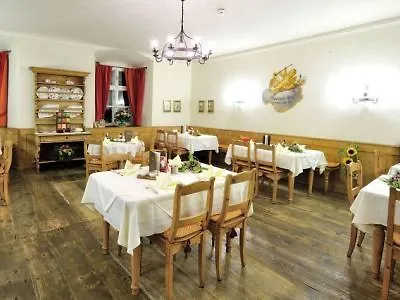 Hotel Goldener Engl Hotel 4*