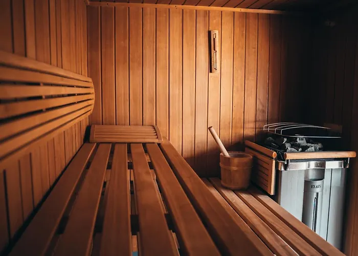 Goldener Engl Халль в Триоле