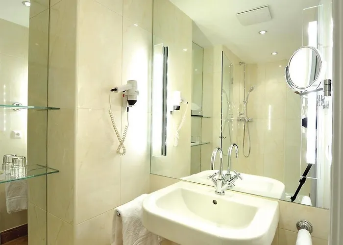 Hotel Goldener Engl Hall in Tirol